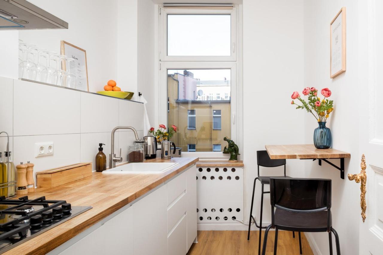 Riesiges Nahe Kudamm Sehr Schoner Altbau 123m2 Gross 12 Gaste Berlino