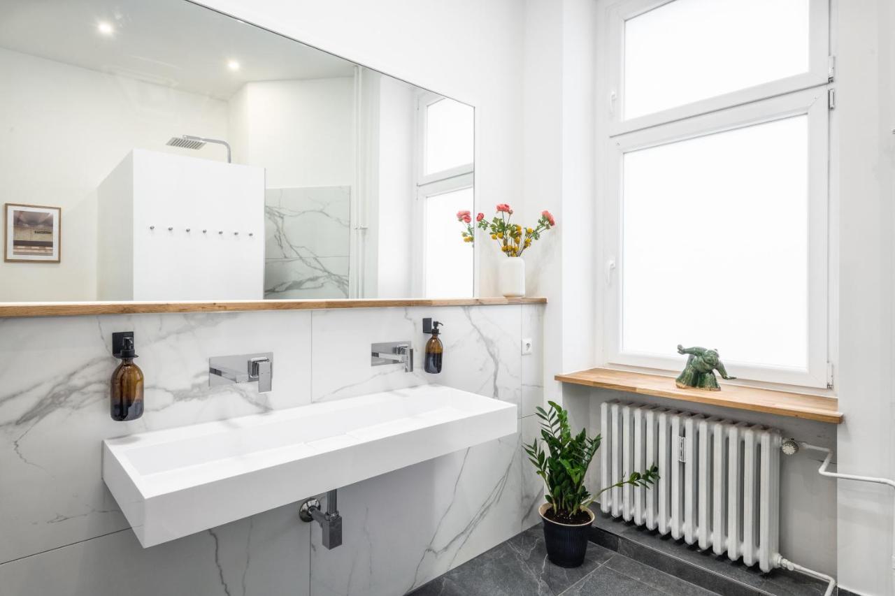 Appartamento Riesiges Nahe Kudamm Sehr Schoner Altbau 123m2 Gross 12 Gaste *