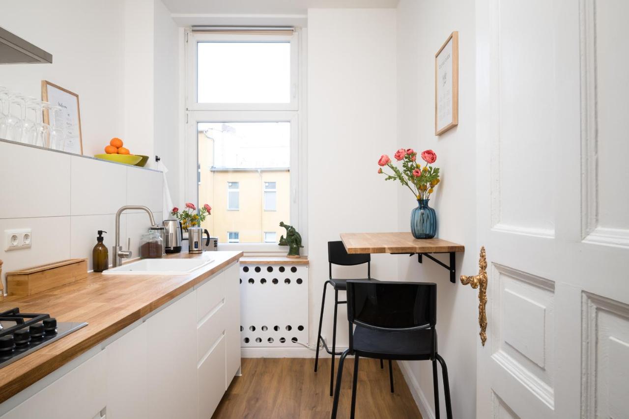 Riesiges Nahe Kudamm Sehr Schoner Altbau 123m2 Gross 12 Gaste * Berlino