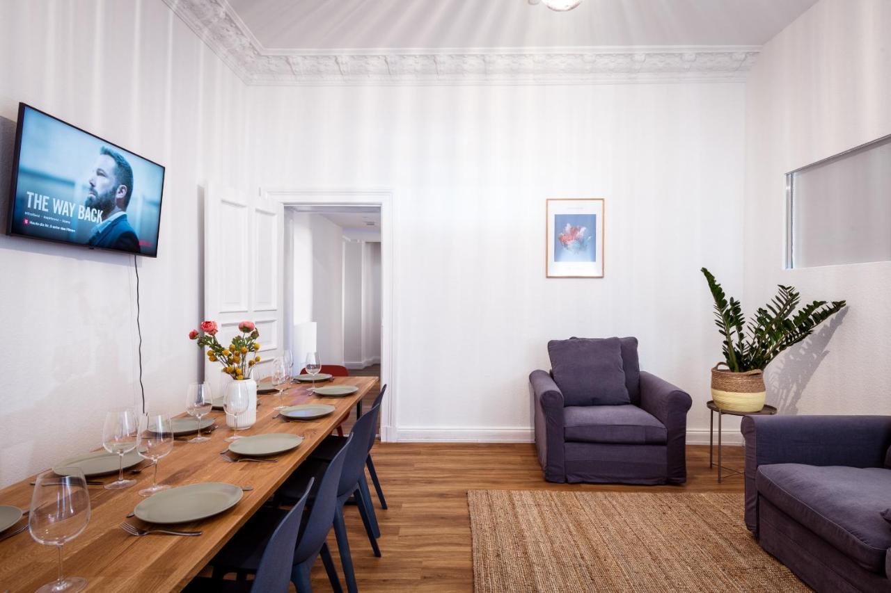 Appartamento Riesiges Nahe Kudamm Sehr Schoner Altbau 123m2 Gross 12 Gaste Berlino
